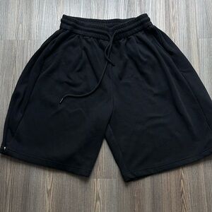 Oversized Black Street Style Shorts